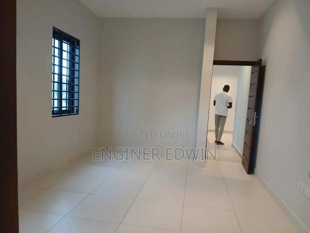 4bdrm House in Oyarifa Special Ice for sale · Photo 6