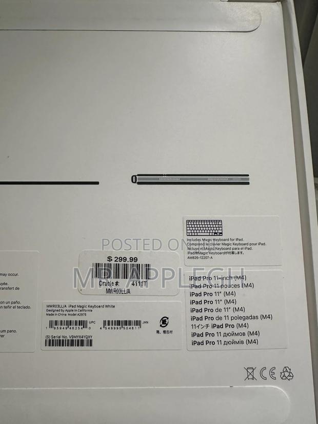 Apple Magic Keyboard 11” (M4) · Photo 2
