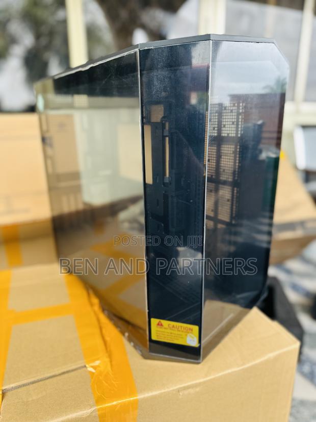 Msi Mag Pano 100l Pz Gaming Computer Case · Photo 2