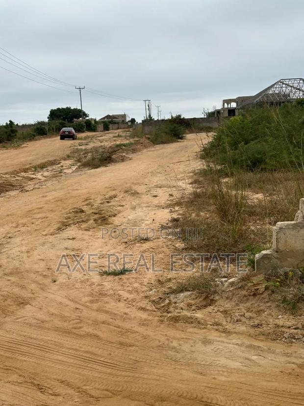 Attractive! Plot Drop at Prampram Beach Road · Photo 1