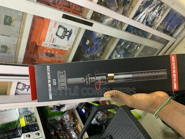 Q13 Ai Auto Face Tracking Tripod 360 · Photo 1