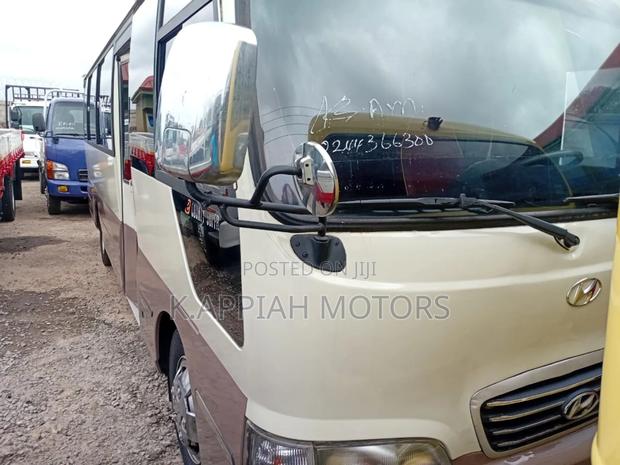 Hyundai County 2015 Grey · Photo 2
