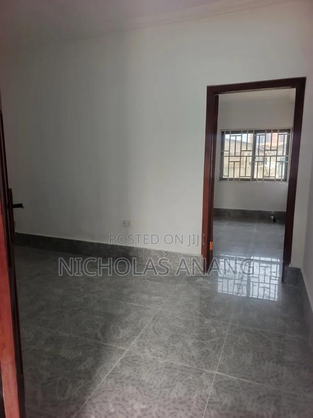 1bdrm Apartment in The Dorns Properties, New Town for rent · Photo 8