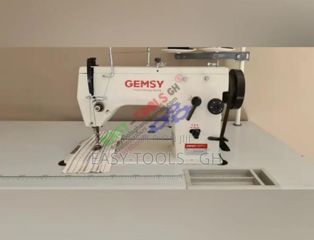 Gemsy Industrial Embroidery Zigzag Machine · Photo 1
