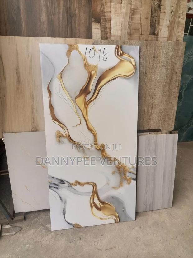 Tiles And Moore · Photo 4