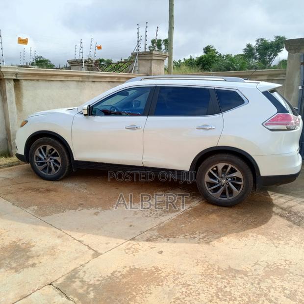 Nissan Rogue SL AWD 2016 White · Photo 8