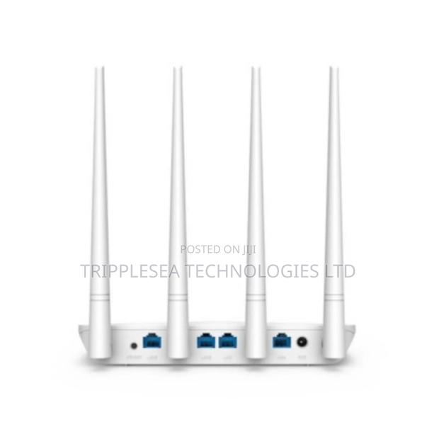 Tenda Router · Photo 3