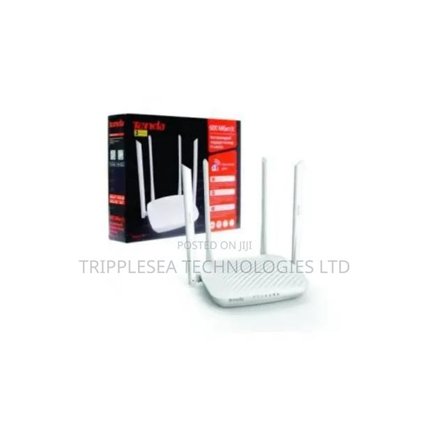 Tenda Router · Photo 2