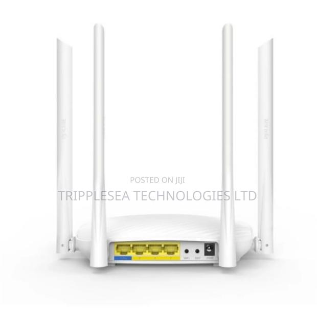 Tenda Router · Photo 4
