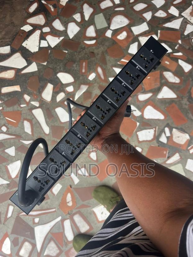 DBX 10 Outlet Power(Sequencer) With Air Breaker(Surge Protector) · Photo 4