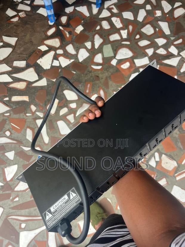 DBX 10 Outlet Power(Sequencer) With Air Breaker(Surge Protector) · Photo 6