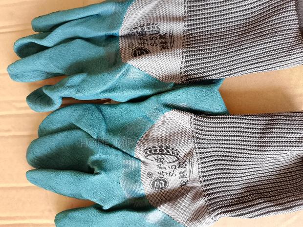 Hand Gloves - Quality Slip Resistant Gloves. · Photo 3
