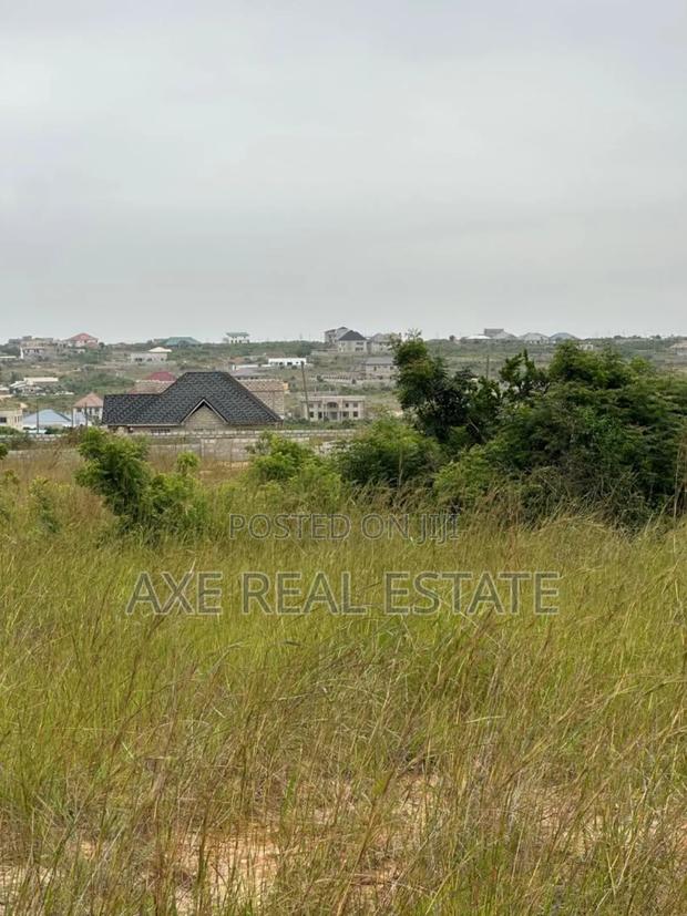 Get Good Discount! Full Plots at Prampram Beach Road · Photo 3