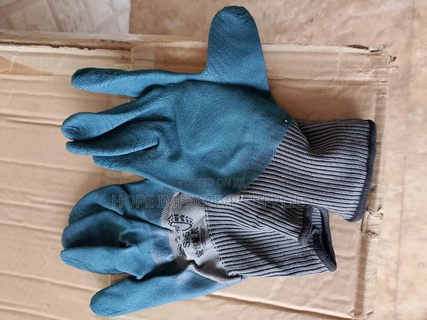 Hand Gloves - Quality Slip Resistant Gloves. · Photo 6
