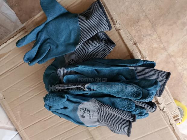 Hand Gloves - Quality Slip Resistant Gloves. · Photo 7