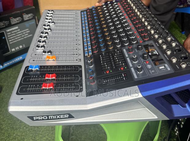 Powered Mixer Kv -12 Channel Yamaha · Photo 2