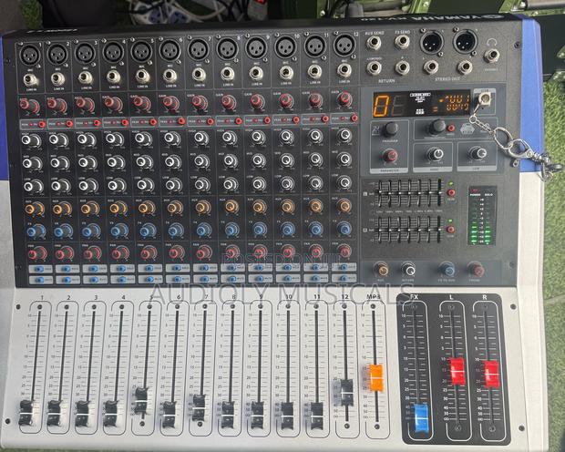 Powered Mixer Kv -12 Channel Yamaha · Photo 3