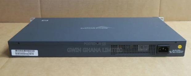 Hp Procurve 2510-24 24x 10/100 Rj45 + 2x Combo SFP/Rj45 Switch J9019b · Photo 2