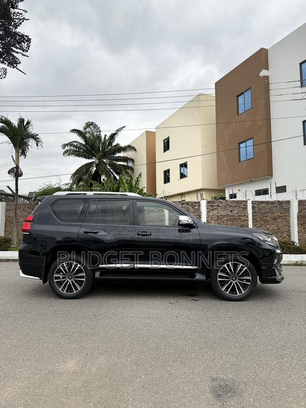 Toyota Land Cruiser Prado 2.7 2020 Black · Photo 3