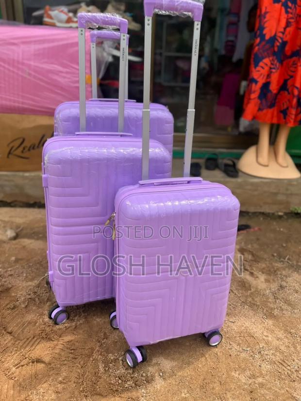 3pcs Unbreakable Suitcase · Photo 1