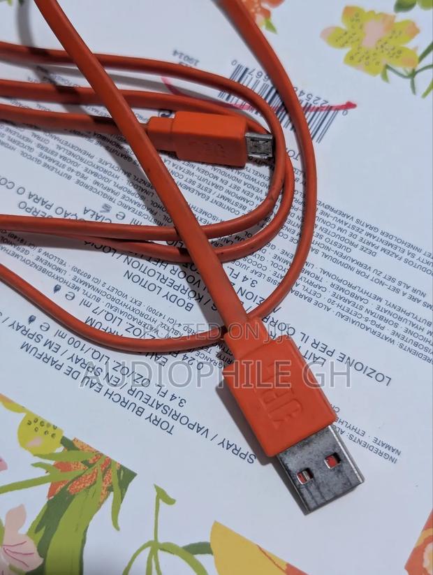 JBL Usb a to Micro Usb Adapter · Photo 1