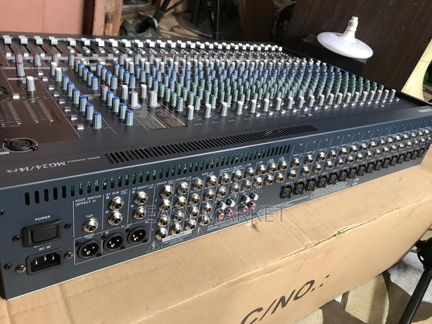 Yamaha Mg 24 Channels Mixer · Photo 2
