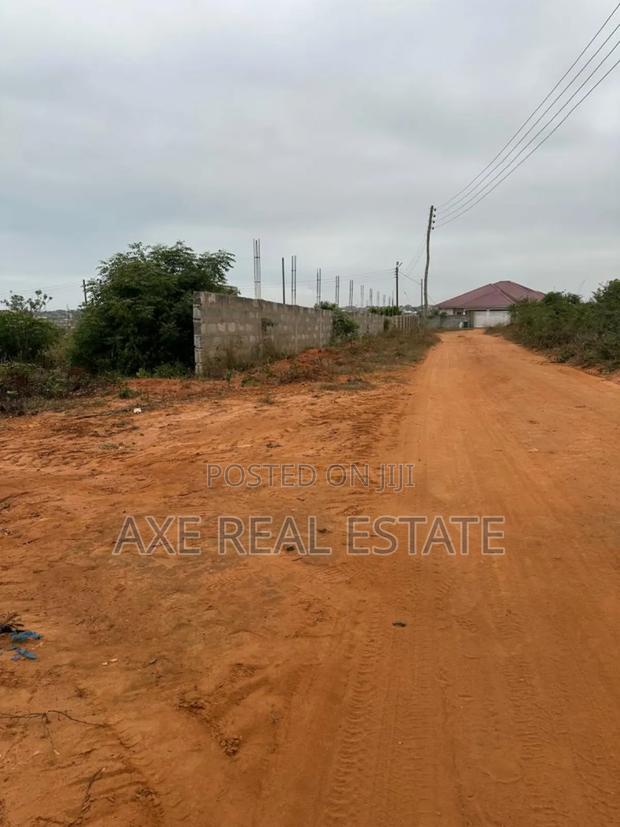 Promo Sales > Exclusive Half Plot at Prampram Beach Lane · Photo 2