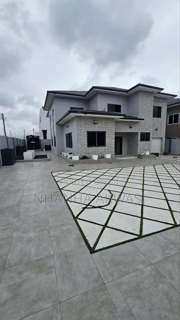 5bdrm House in Community 24 Estate, Tema Metropolitan for rent · Photo 1
