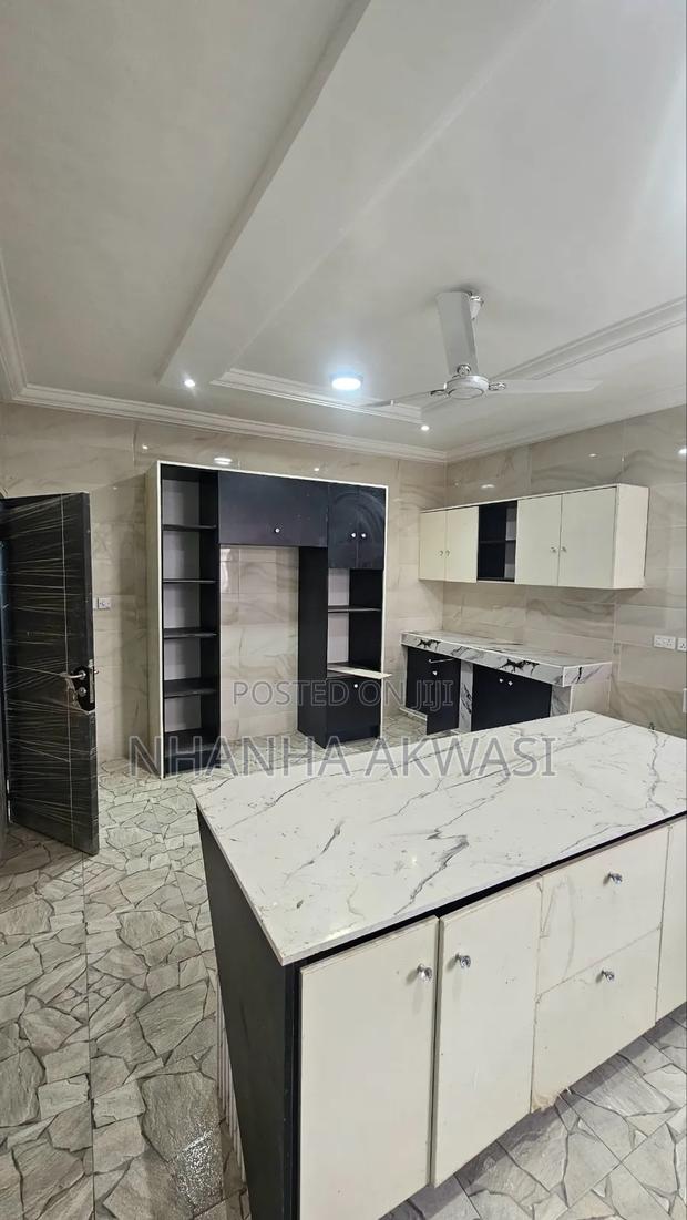 5bdrm House in Community 24 Estate, Tema Metropolitan for rent · Photo 3