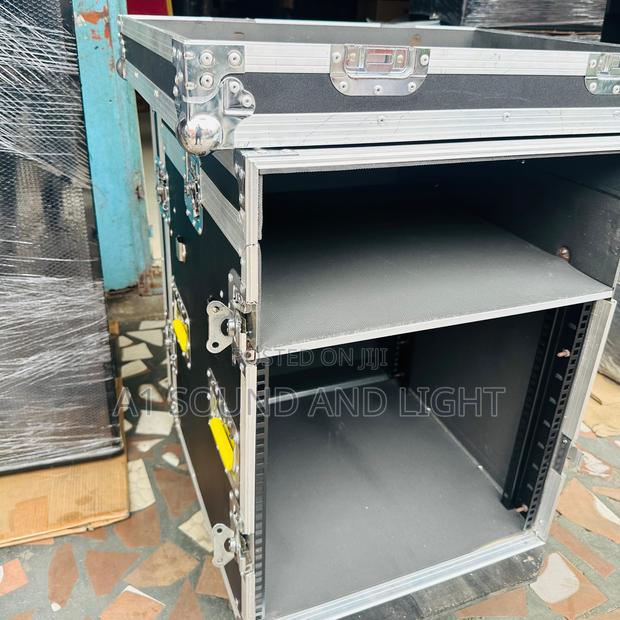 14u Dj Style Amplifier Rack / Gig Rack · Photo 3