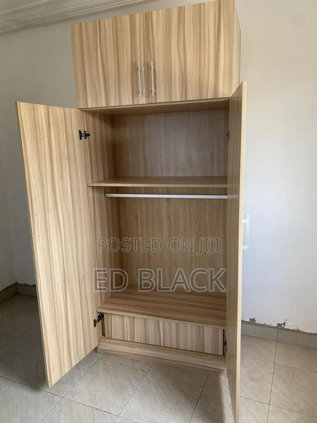 Wordrob for Sell · Photo 1