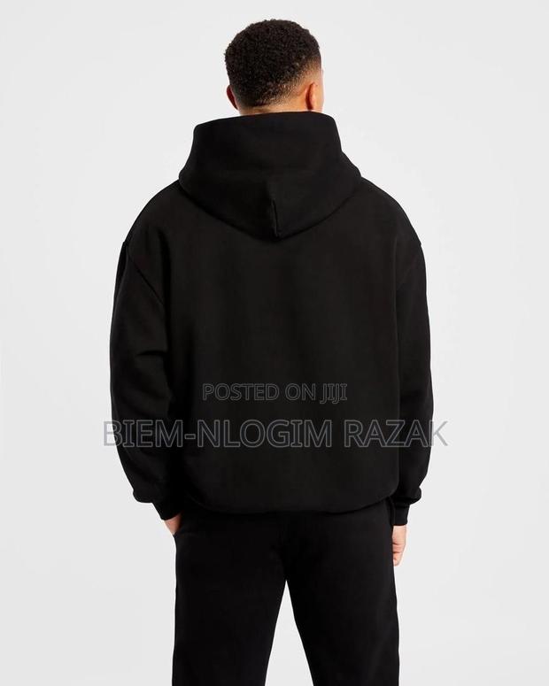 High Quality Plain Hoodies Available in Stock · Photo 5