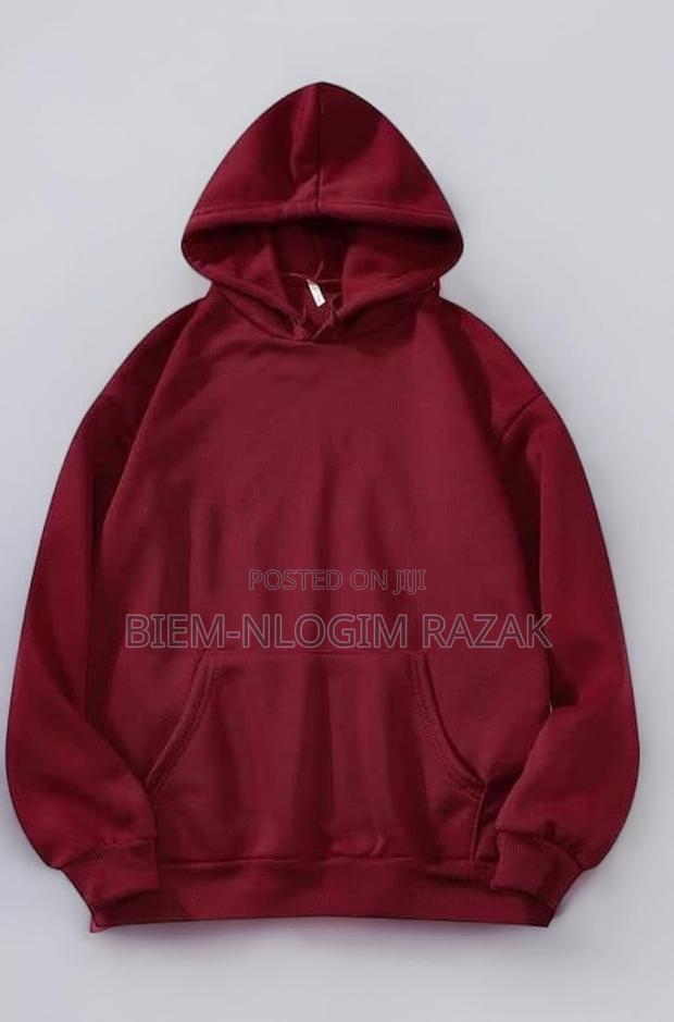 High Quality Plain Hoodies Available in Stock · Photo 2