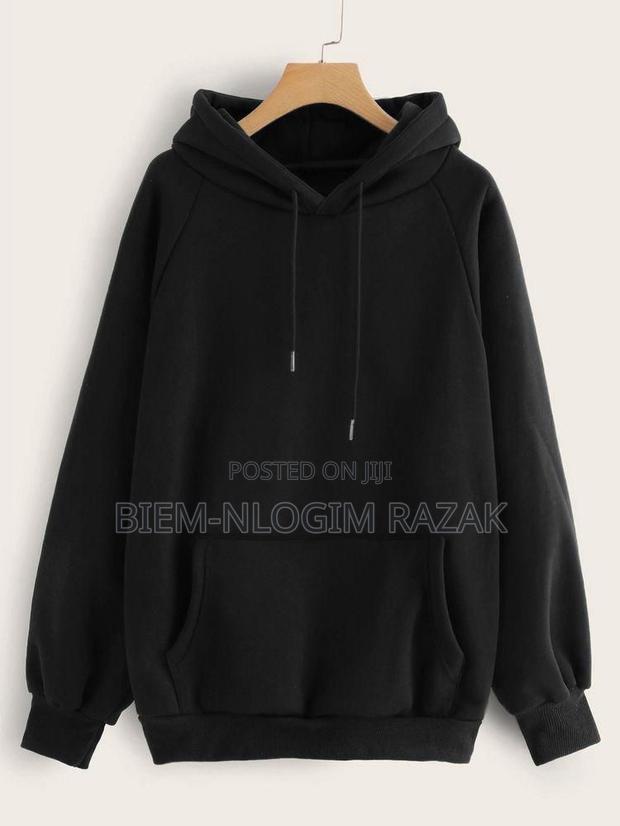 High Quality Plain Hoodies Available in Stock · Photo 4