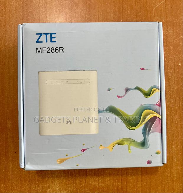 Zte Mf286r Lte Cat6 4g Universal Wireless Router + Powerbank · Photo 2