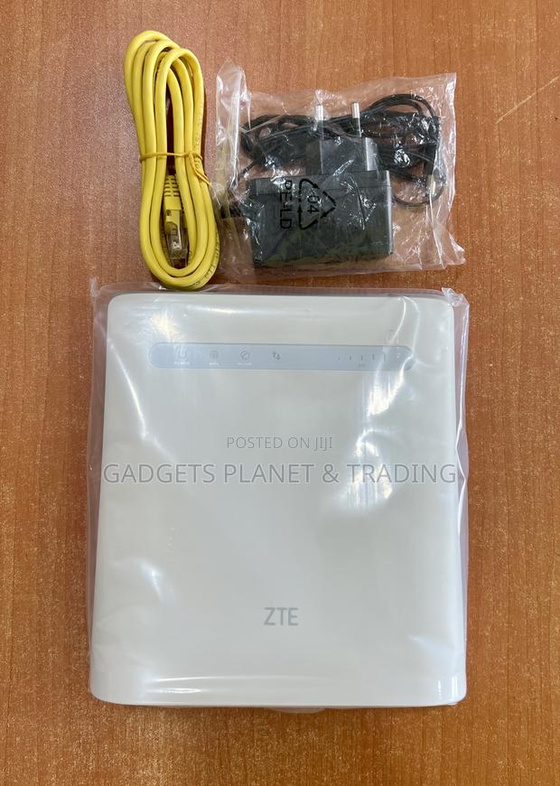 Zte Mf286r Lte Cat6 4g Universal Wireless Router + Powerbank · Photo 4
