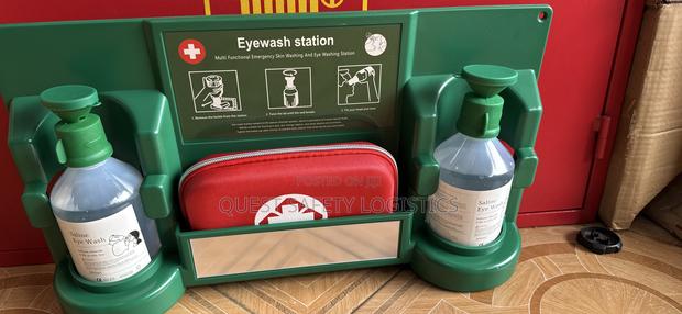 Portable Eye Wash Bottle · Photo 2