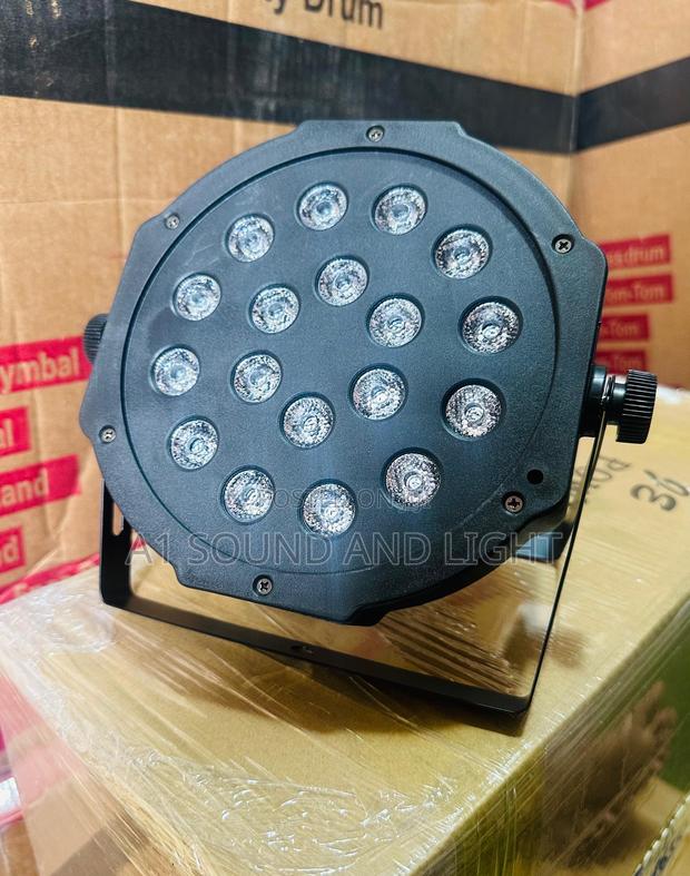 18 Lamp Led Par Can · Photo 1