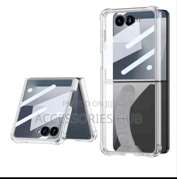 Z Flip 7 Cases With Inbuilt Protector · Photo 1