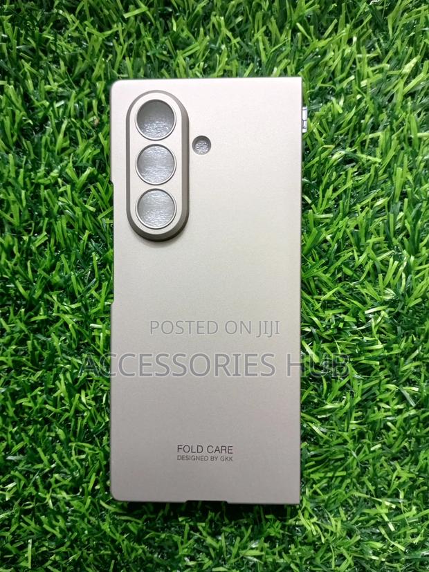 Z Fold 7 Case With Protector · Photo 4