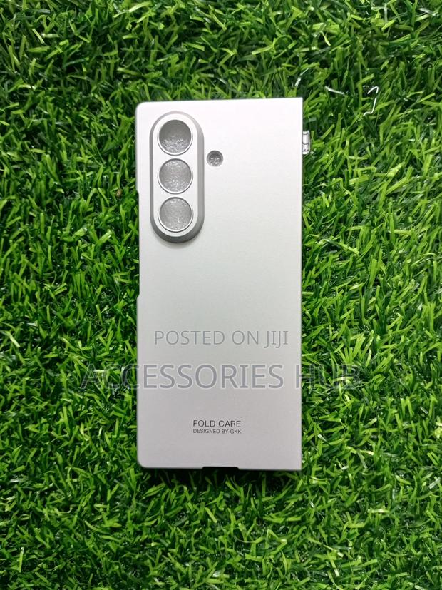 Z Fold 7 Case With Protector · Photo 6