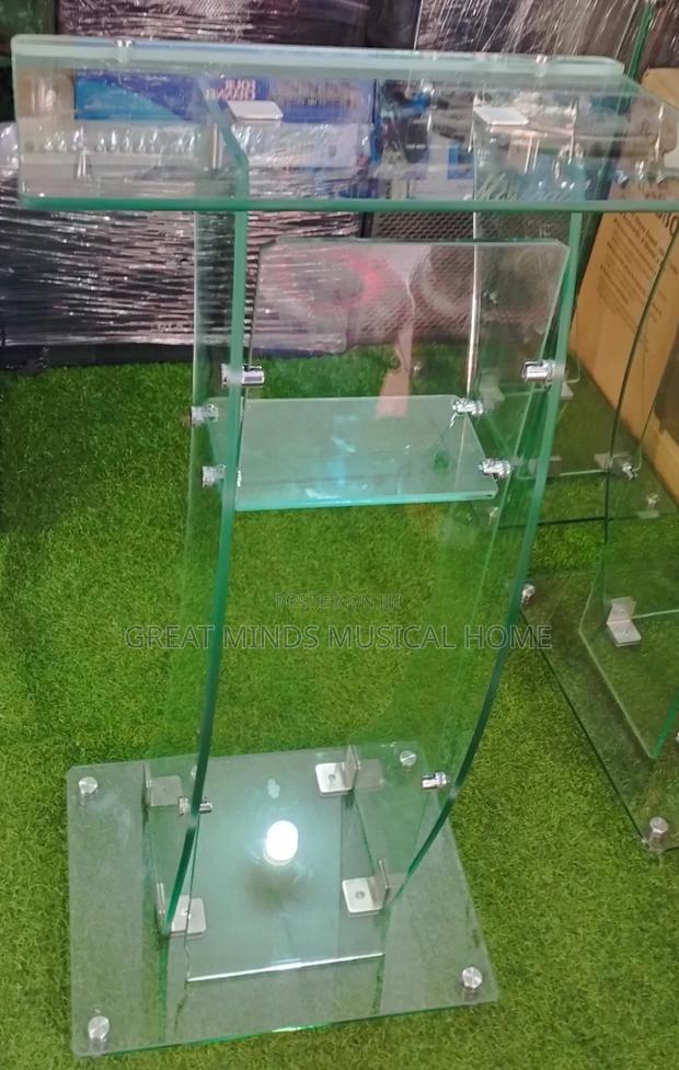Classic Glass Pulpit · Photo 1