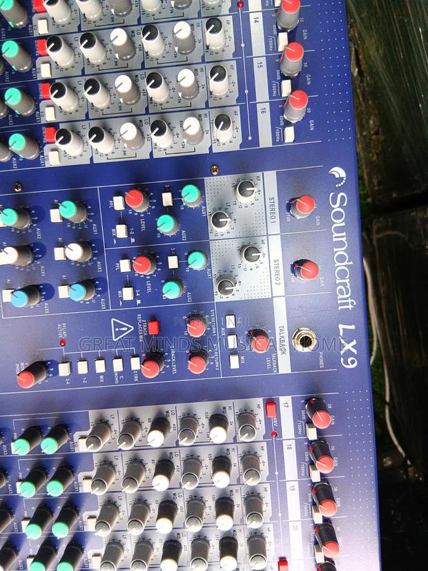 Soundcraft Lx 9 24 Channel Professional Mixer · Photo 3