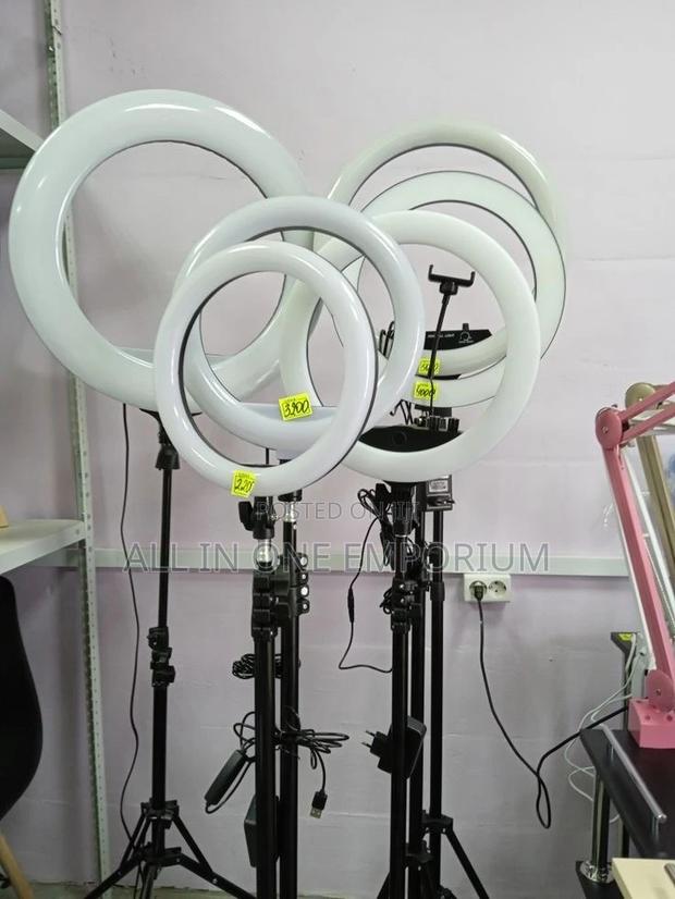 Tripod Rings Light · Photo 3
