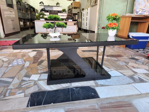 Glass Center Table · Photo 3