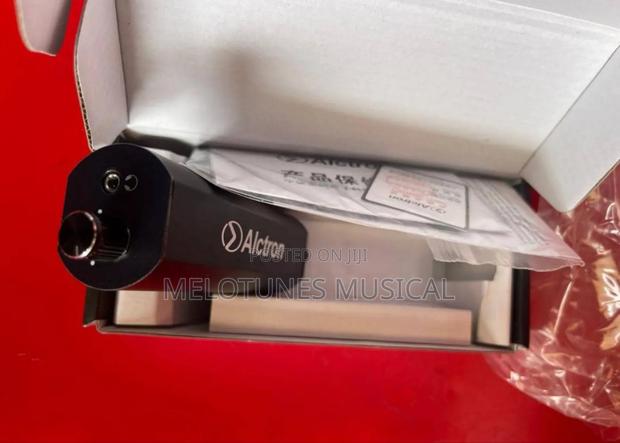 Alctron Ha-7 Headphone Amplifier. · Photo 3