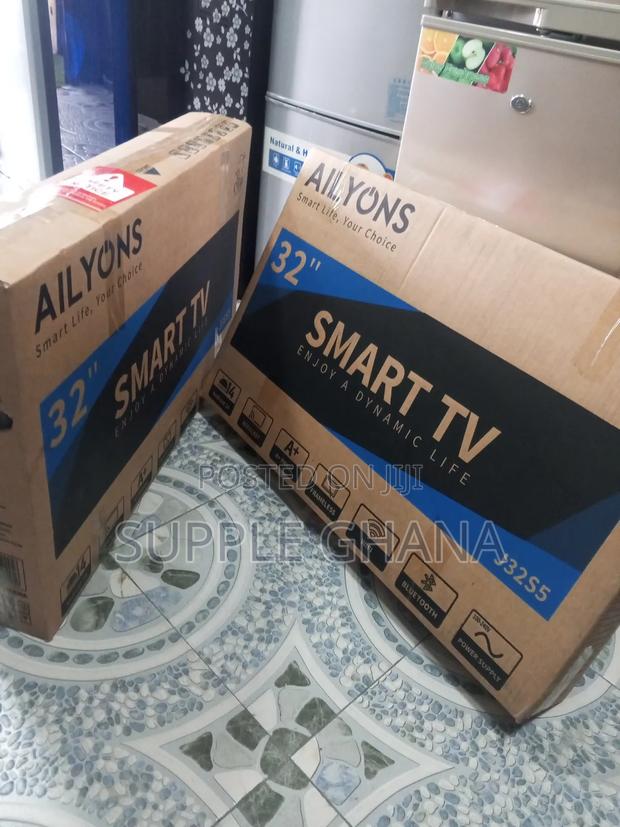 Wide Color Enhancer With Ailyons 32 Inch Smart Tv · Photo 1