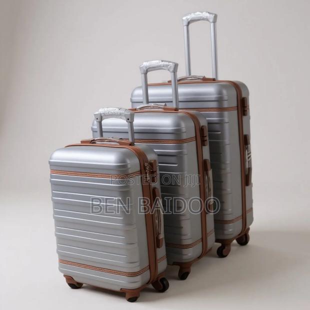 High-Quality 3-Piece Set of Bags · Photo 1