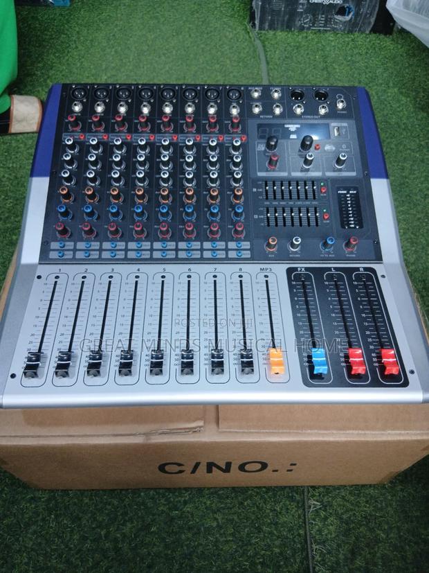 Yamaha Kv 8 Channels Mixer · Photo 1