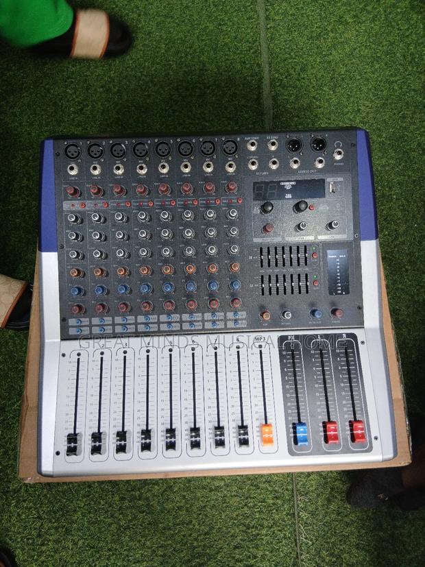 Yamaha Kv 8 Channels Mixer · Photo 2